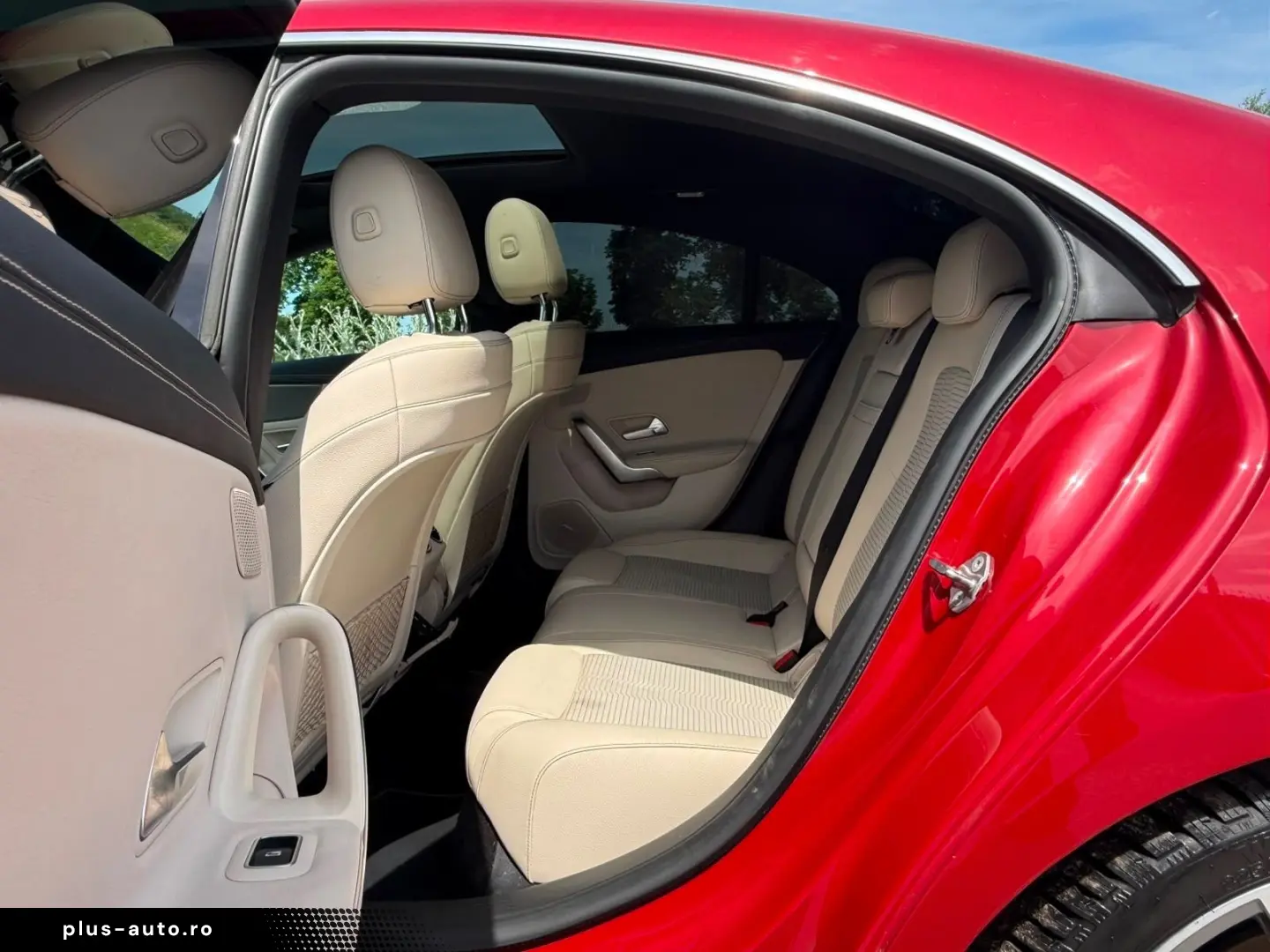 MERCEDES-BENZ CLA 180  Beige PANO AMBIENTE MBUX