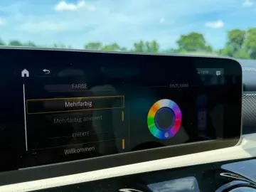 MERCEDES-BENZ CLA 180  Beige PANO AMBIENTE MBUX