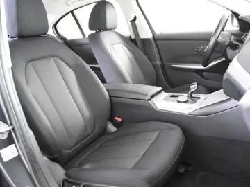 BMW 320e Limosine  1.Hand Navi Kamera AHK DAB