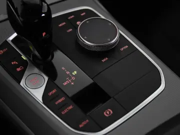 BMW 320e Limosine  1.Hand Navi Kamera AHK DAB