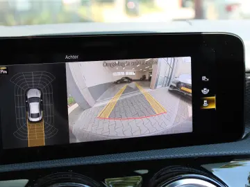 MERCEDES-BENZ CLA 180 Limo - Leder - Panorama - LED