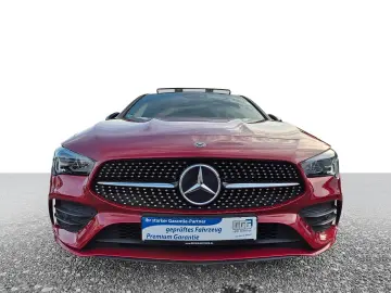 MERCEDES-BENZ CLA 200 AMG-LINE DESIGNO PANO BURMESTER KAMERA
