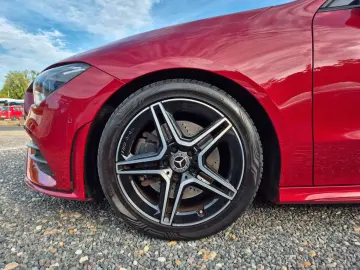MERCEDES-BENZ CLA 200 AMG-LINE DESIGNO PANO BURMESTER KAMERA