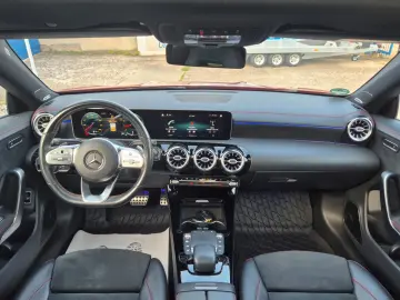 MERCEDES-BENZ CLA 200 AMG-LINE DESIGNO PANO BURMESTER KAMERA