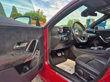 MERCEDES-BENZ CLA 200 AMG-LINE DESIGNO PANO BURMESTER KAMERA