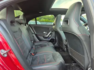 MERCEDES-BENZ CLA 200 AMG-LINE DESIGNO PANO BURMESTER KAMERA