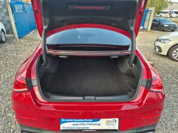MERCEDES-BENZ CLA 200 AMG-LINE DESIGNO PANO BURMESTER KAMERA
