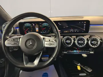 MERCEDES-BENZ CLA 200 Edition AMG Line AUT LED LEDER…