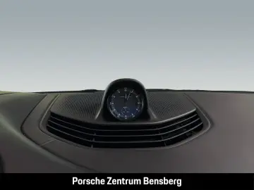 PORSCHE Taycan GTS