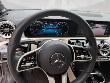 MERCEDES-BENZ CLA 200 Coupé BURM NIGHT PROGRESSIVE M…