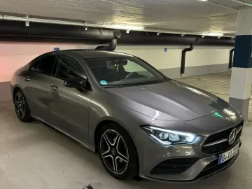 MERCEDES-BENZ CLA 180 - AMG Line - Sehr guter Zustand!