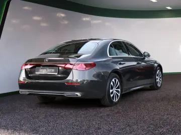MERCEDES-BENZ E 220 d Avantgarde AHK LED Navi Kamera…