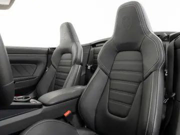 PORSCHE 911 Carrera 4 GTS Cabrio   Leder 930  PDCC  Lift