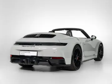 PORSCHE 911 Carrera 4 GTS Cabrio   Leder 930  PDCC  Lift