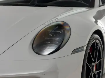 PORSCHE 911 Carrera 4 GTS Cabrio   Leder 930  PDCC  Lift