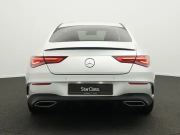 MERCEDES-BENZ CLA 180 AMG-Line Cpe LED Pano Night MBUX
