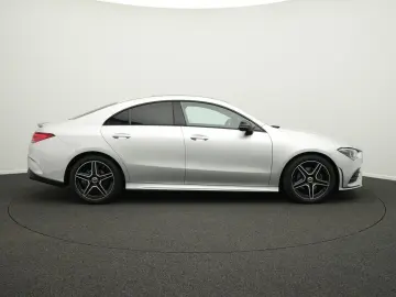 MERCEDES-BENZ CLA 180 AMG-Line Cpe LED Pano Night MBUX