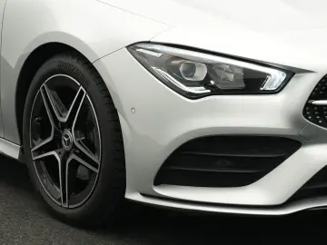 MERCEDES-BENZ CLA 180 AMG-Line Cpe LED Pano Night MBUX