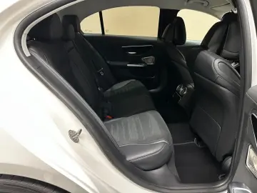 MERCEDES-BENZ C300 AMG Line  C63 AMG STYLE BURM 20  1.HAND