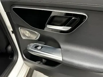 MERCEDES-BENZ C300 AMG Line  C63 AMG STYLE BURM 20  1.HAND