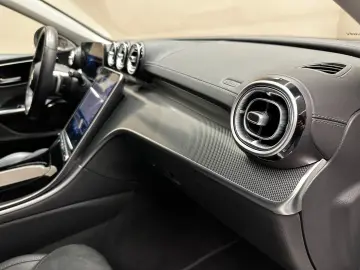 MERCEDES-BENZ C300 AMG Line  C63 AMG STYLE BURM 20  1.HAND