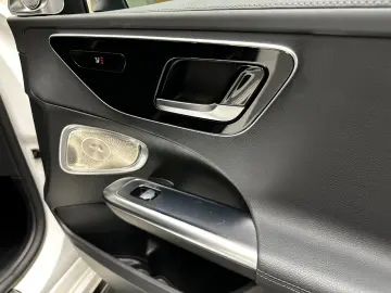 MERCEDES-BENZ C300 AMG Line  C63 AMG STYLE BURM 20  1.HAND