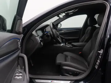 BMW 540i xD M Sport H K Kamera HUD DAB AHK Komfort