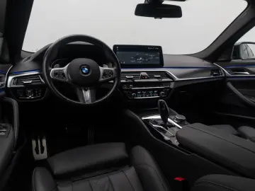 BMW 540i xD M Sport H K Kamera HUD DAB AHK Komfort
