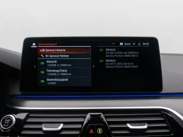 BMW 540i xD M Sport H K Kamera HUD DAB AHK Komfort