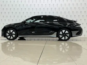 HYUNDAI IONIQ 6 77 4kWh 325ps 4WD Uniq 360 K BOSE NAV Qi