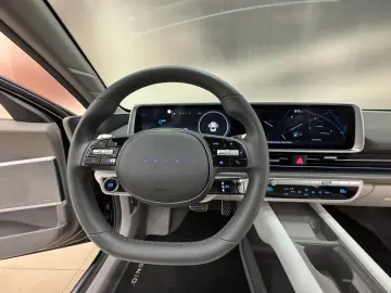 HYUNDAI IONIQ 6 77 4kWh 325ps 4WD Uniq 360 K BOSE NAV Qi
