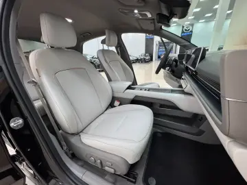 HYUNDAI IONIQ 6 77 4kWh 325ps 4WD Uniq 360 K BOSE NAV Qi