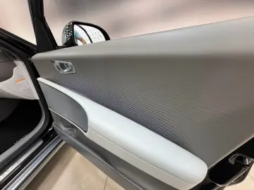 HYUNDAI IONIQ 6 77 4kWh 325ps 4WD Uniq 360 K BOSE NAV Qi