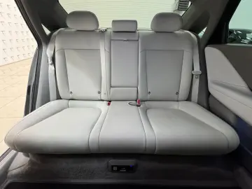HYUNDAI IONIQ 6 77 4kWh 325ps 4WD Uniq 360 K BOSE NAV Qi