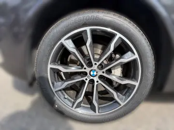 BMW X4 xDrive30i M Sport HUD Pano Laser ACC AHK
