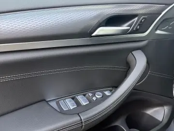 BMW X4 xDrive30i M Sport HUD Pano Laser ACC AHK