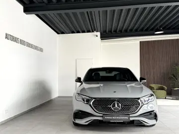 MERCEDES-BENZ E 220 d AMG Line Superscreen Pano AHK Night