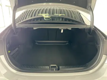 MERCEDES-BENZ E 220 d AMG Line Superscreen Pano AHK Night