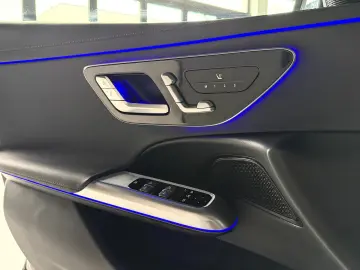 MERCEDES-BENZ E 220 d AMG Line Superscreen Pano AHK Night