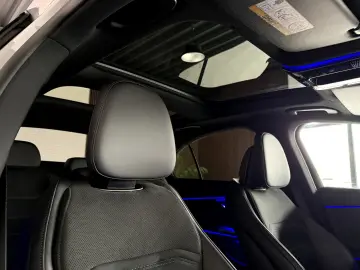 MERCEDES-BENZ E 220 d AMG Line Superscreen Pano AHK Night