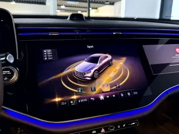 MERCEDES-BENZ E 220 d AMG Line Superscreen Pano AHK Night