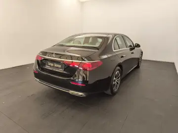 MERCEDES-BENZ E 220 d AVANTGARDE Advanced Distro 360…