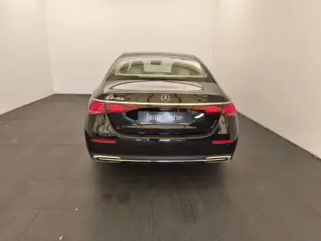 MERCEDES-BENZ E 220 d AVANTGARDE Advanced Distro 360…