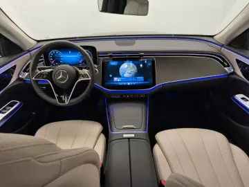 MERCEDES-BENZ E 220 d AVANTGARDE Advanced Distro 360…