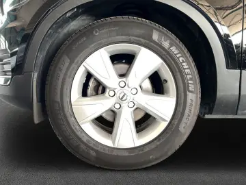 VOLVO XC40 T2 Momentum-Core Navi LED Kamera PDCv h App