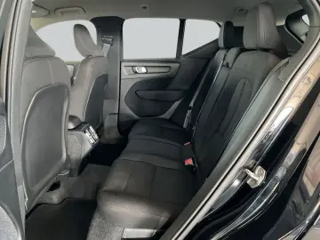 VOLVO XC40 T2 Momentum-Core Navi LED Kamera PDCv h App