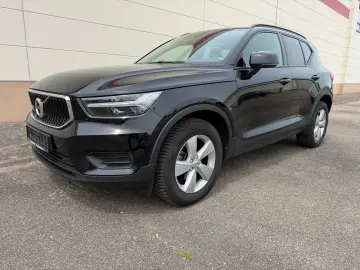 VOLVO XC40 Momentum Core 2WD - LED   SHZ   CAM