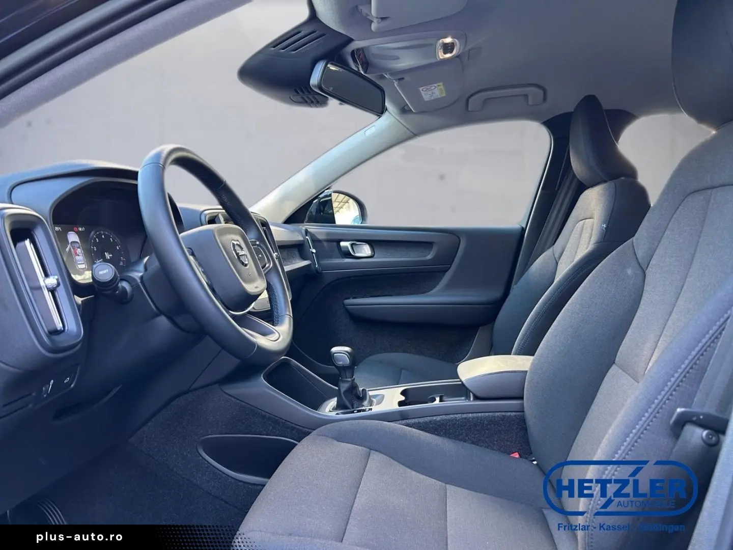 VOLVO XC40 2022 — imagine 7