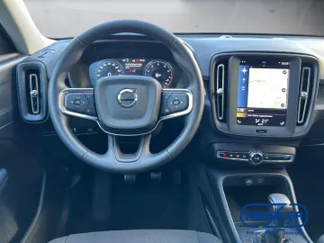VOLVO XC40 Momentum Core 2WD Navi Digitales Cockpit So