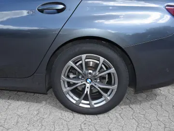 BMW 320i Limousine Sport Line HiFi DAB WLAN GSD AHK